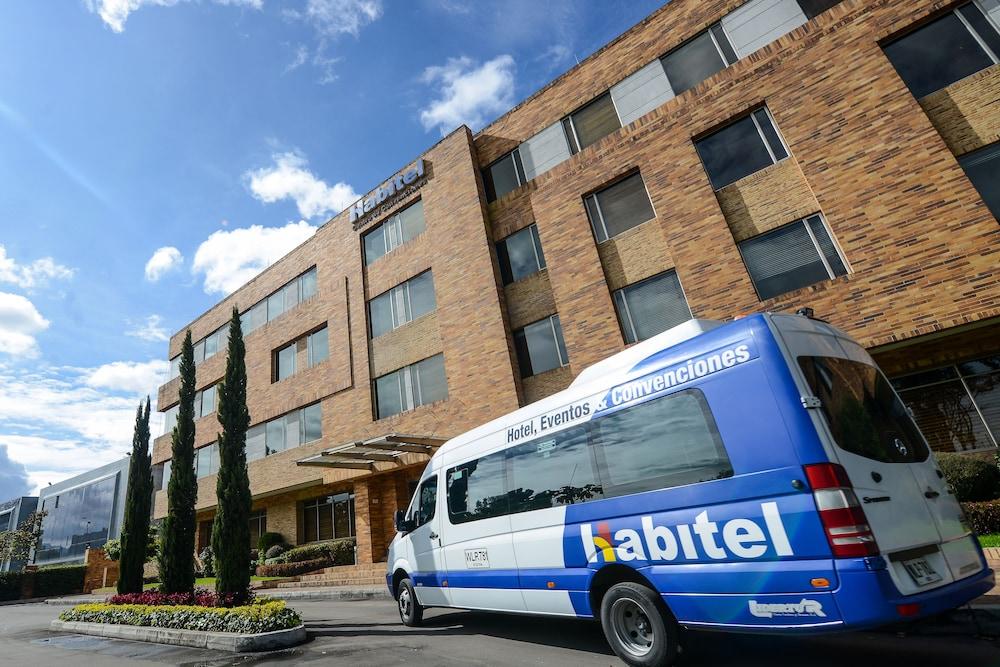 Hotel Habitel Select Bogota Bagian luar foto